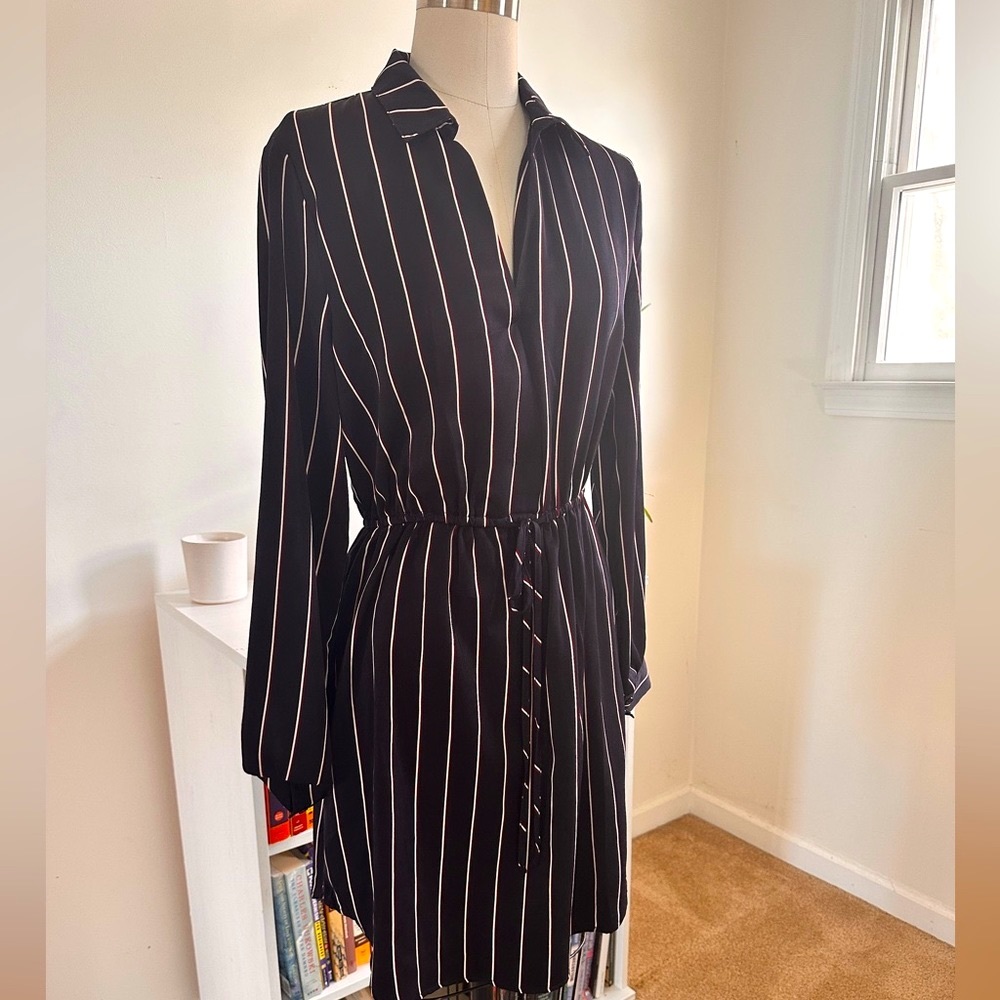 Striped Shirt Long Sleeve Waist Belt Casual; Pit to Pit 18"
Length 33"